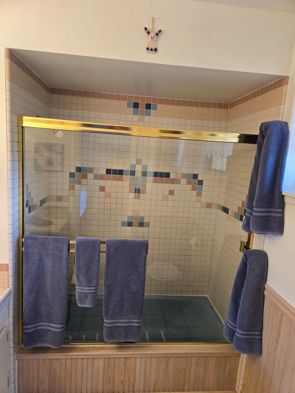 MASTER BATH SHOWER/TUB LOCATED IN MASTER BEDROOM