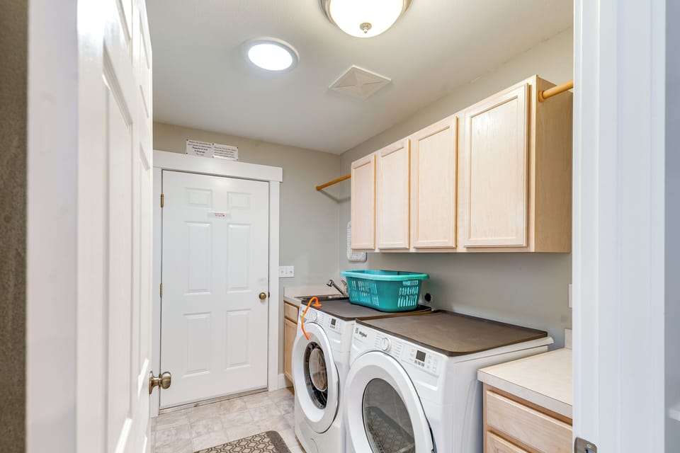 Laundry Room | Detergent Provided