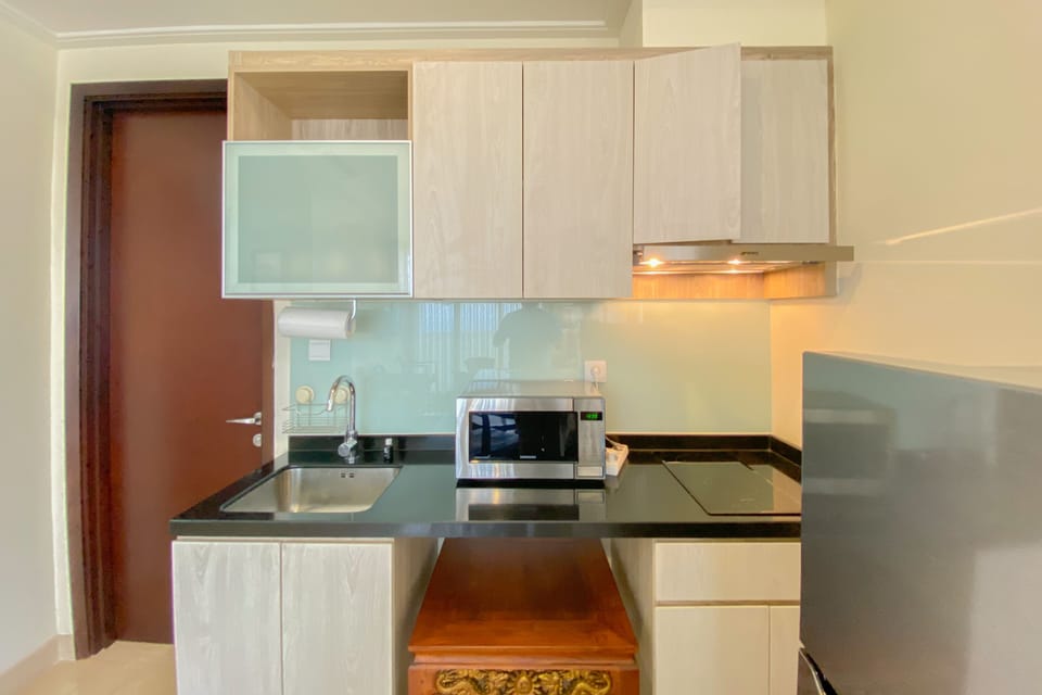 Apartment | Private kitchen | Full-size fridge, stovetop