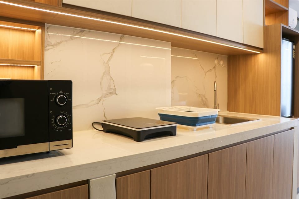 Studio | Private kitchen | Full-size fridge, stovetop