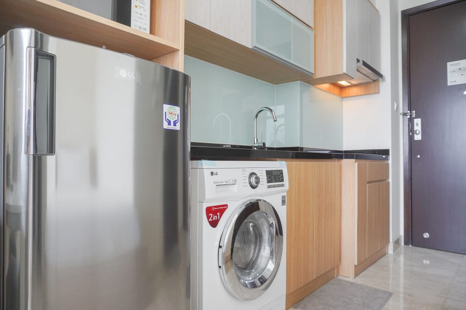 Studio | Private kitchen | Full-size fridge, stovetop