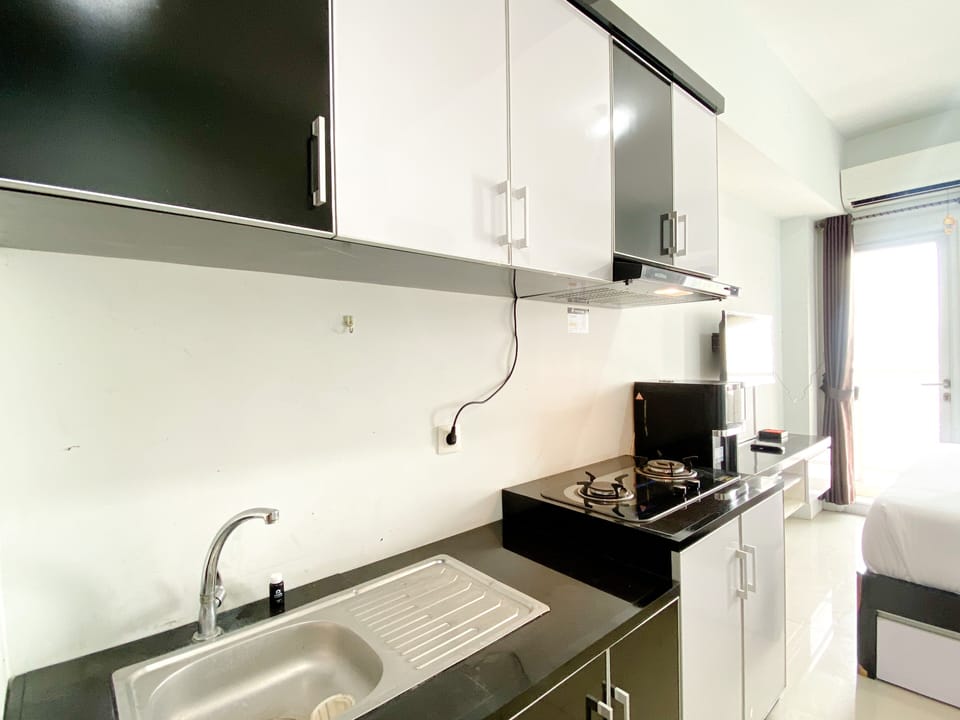 Studio | Private kitchen | Mini-fridge, stovetop