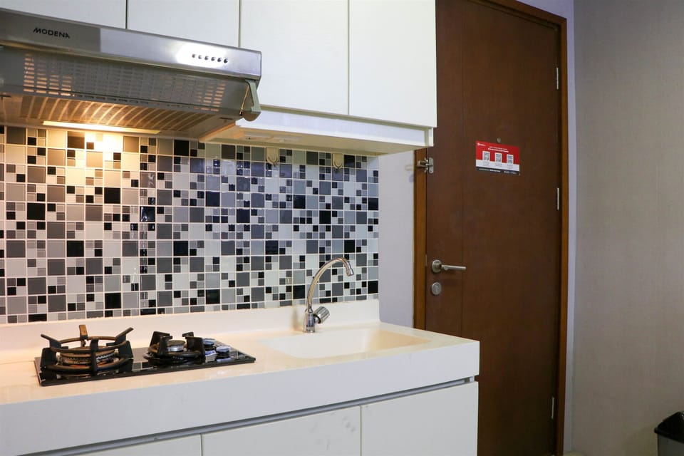 Apartment | Private kitchen | Full-size fridge, stovetop