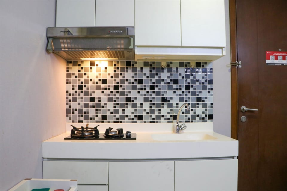 Apartment | Private kitchen | Full-size fridge, stovetop