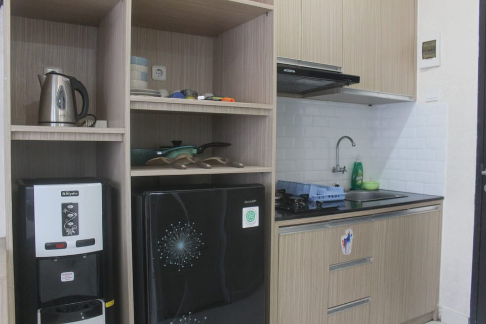 Apartment | Private kitchen | Full-size fridge, stovetop