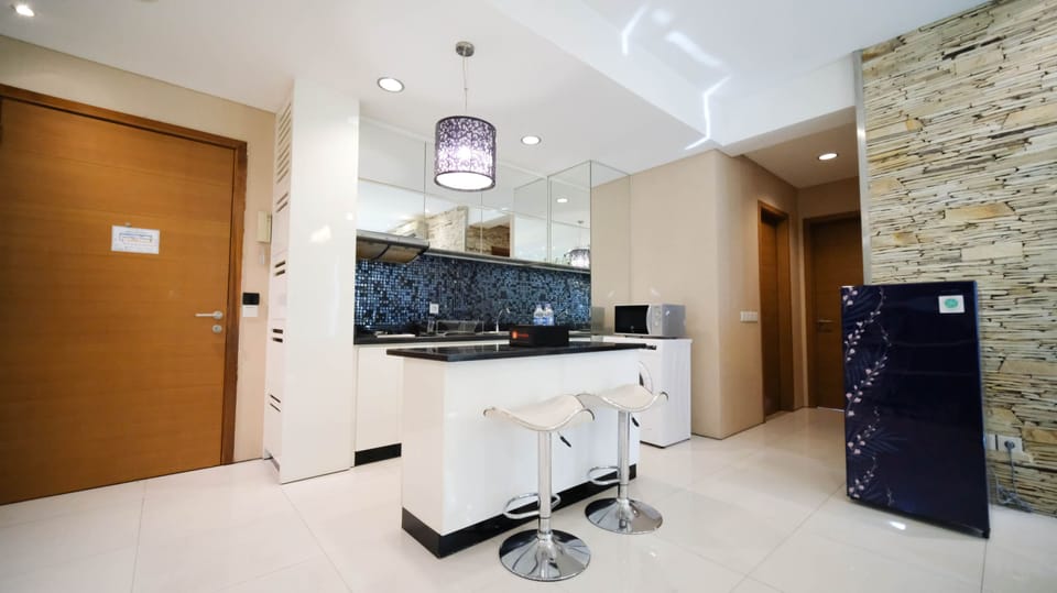 Apartment | Private kitchen | Full-size fridge, stovetop