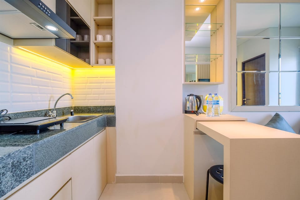 Apartment | Private kitchen | Full-size fridge, stovetop