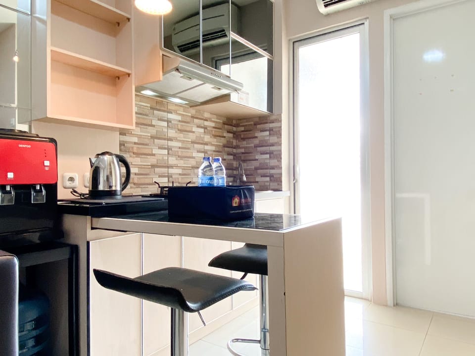 Apartment | Private kitchen | Full-size fridge, stovetop