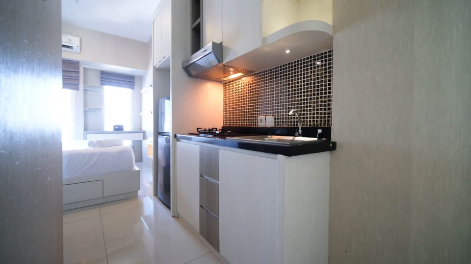 Studio | Private kitchen | Full-size fridge, stovetop, rice cooker
