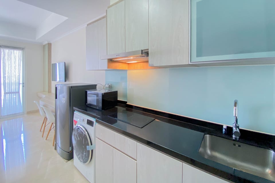 Studio | Private kitchen | Full-size fridge, stovetop, rice cooker
