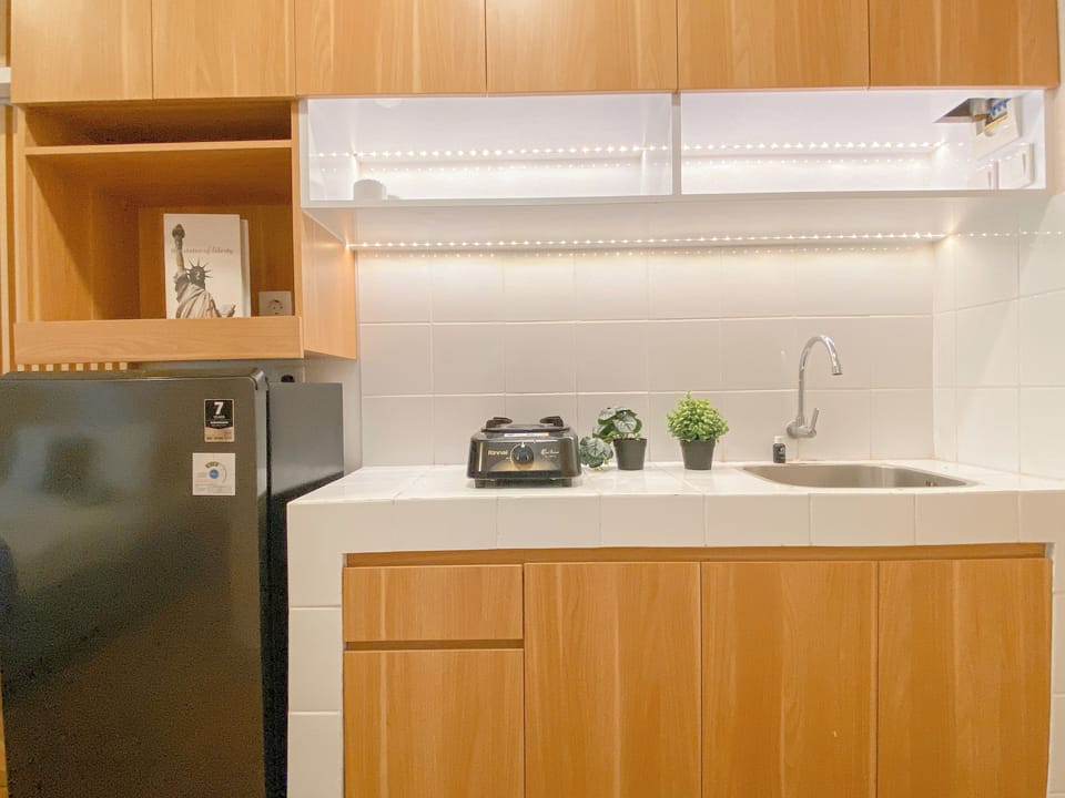 Studio | Private kitchen | Full-size fridge, stovetop, rice cooker
