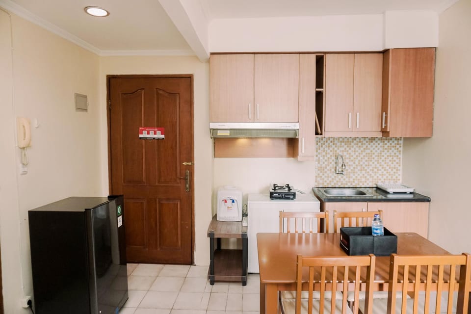 Apartment | Private kitchen | Full-size fridge, stovetop, rice cooker