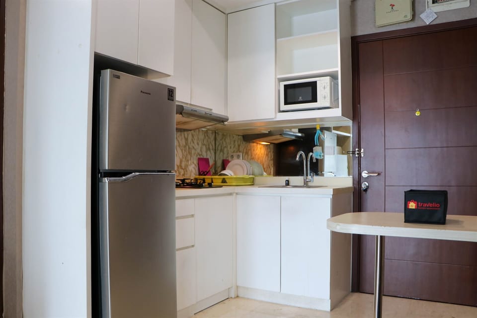 Studio | Private kitchen | Full-size fridge, stovetop, rice cooker, cookware/dishes/utensils