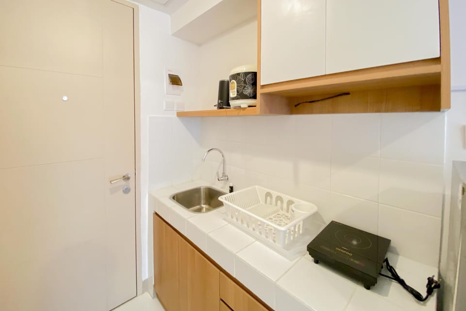 Studio | Private kitchen | Full-size fridge, stovetop, rice cooker, cookware/dishes/utensils