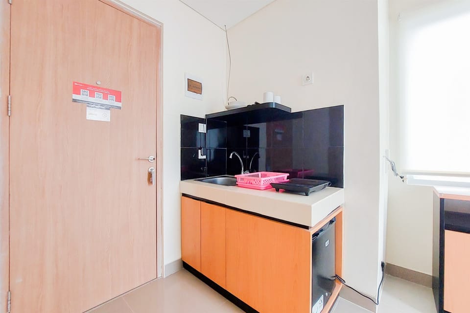 Studio | Private kitchen | Full-size fridge, stovetop, rice cooker, cookware/dishes/utensils