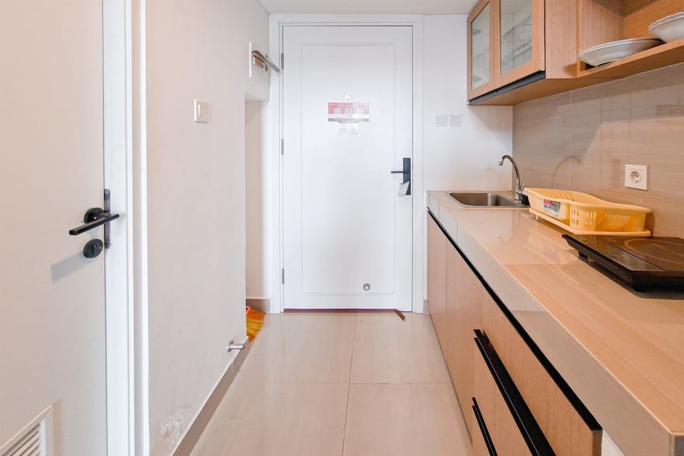 Studio | Private kitchen | Full-size fridge, stovetop, rice cooker, cookware/dishes/utensils