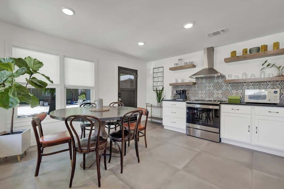 House, Multiple Beds, Patio, City View (262 & 296 N Union) | Private kitchen | Coffee/tea maker, electric kettle