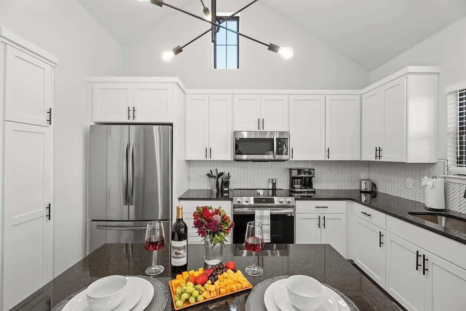 Condo, 1 King Bed, Hot Tub (940 S Eagle B2 #201) | Private kitchen | Coffee/tea maker