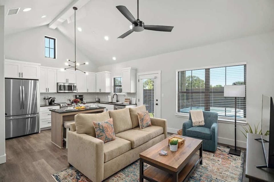 Condo, 1 King Bed, Hot Tub (940 S Eagle B2 #201) | Living area | Fireplace