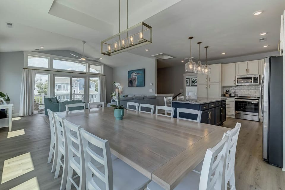 Top-Level Dining Room with Table (seats 12)