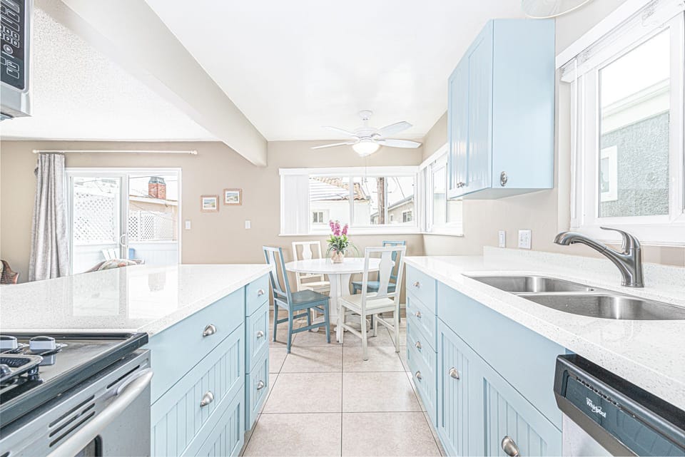 While the kitchen comes stocked with dishes and meal prep gear, guests must provide their own food, drink, spices, and condiments.
                