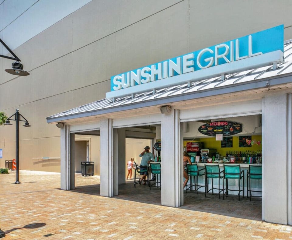 Sunshine Grill and Bar by the Resort Pool!