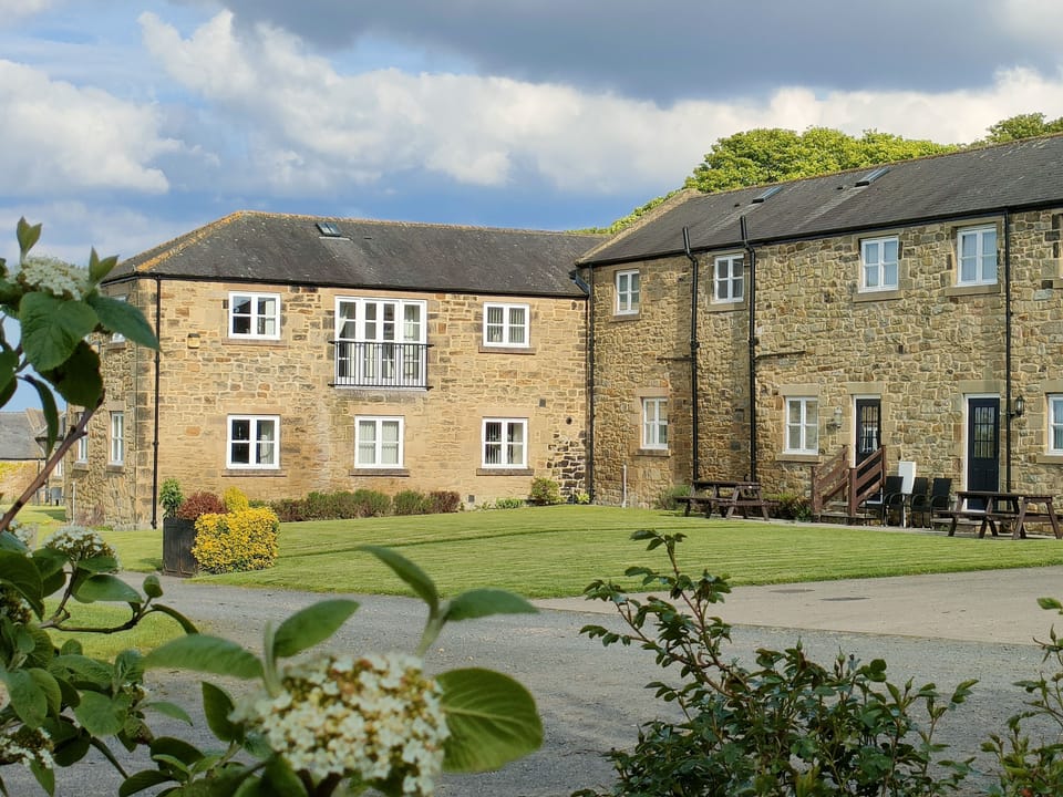 Jacobswell House - exterior view with plenty of outdoor space to enjoy