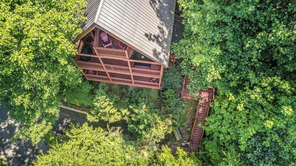 Bird's eye view of Friends in High Places