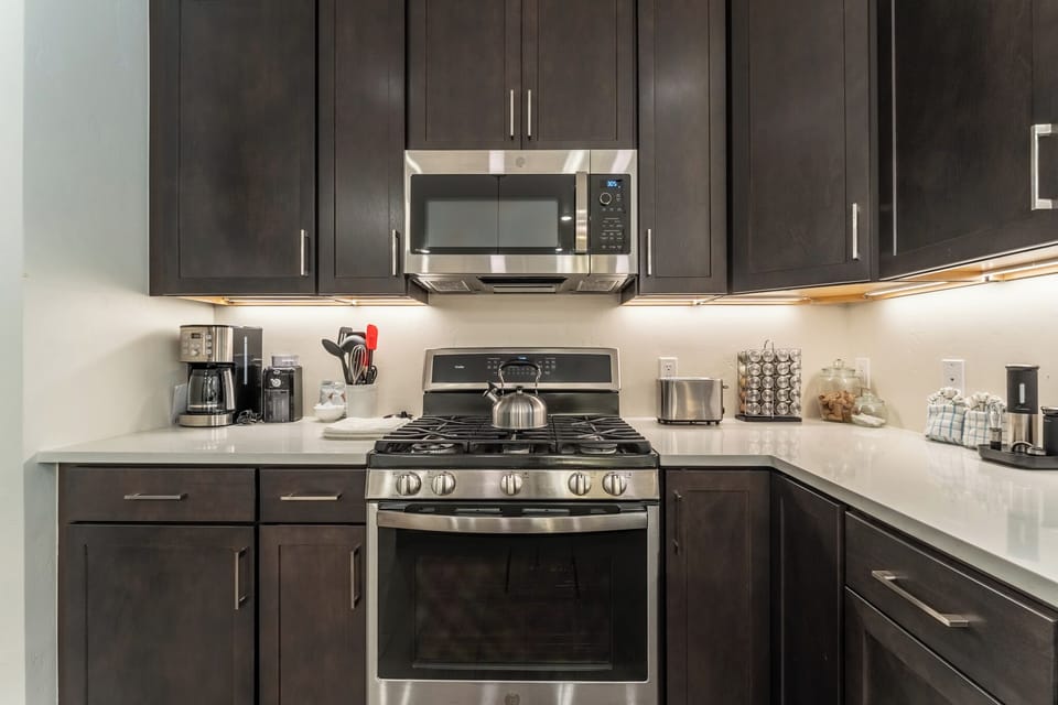 Condo (2 Bedrooms) | Property amenity