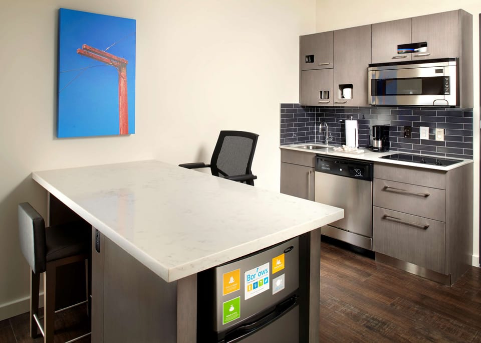 Microwave, coffee/tea maker