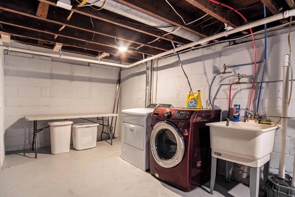 Palmer House washer and dryer