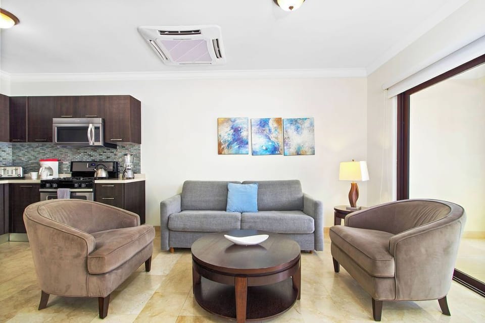 Lounge in style and make yourself at home in our thoughtfully designed living room.