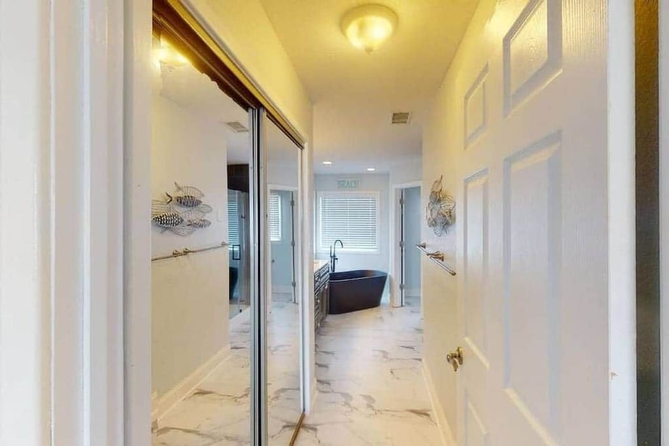 Master Bathoom Entrance