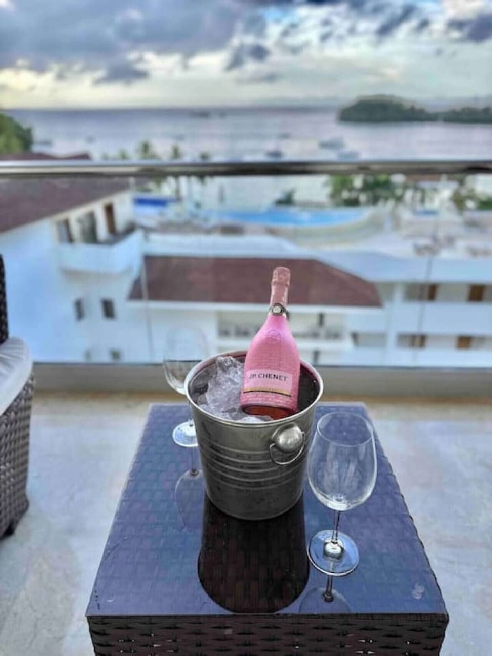 Balcony with sea view