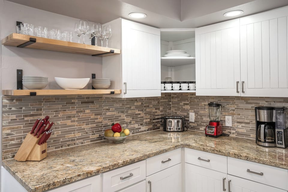 Gourmet kitchen