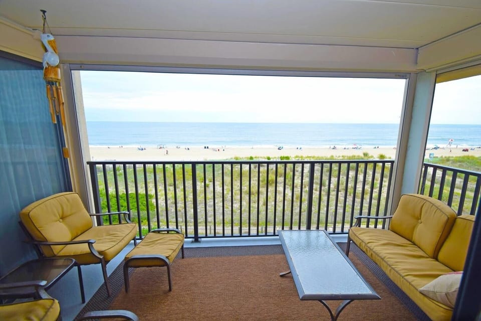 Condo, 3 Bedrooms | Property grounds