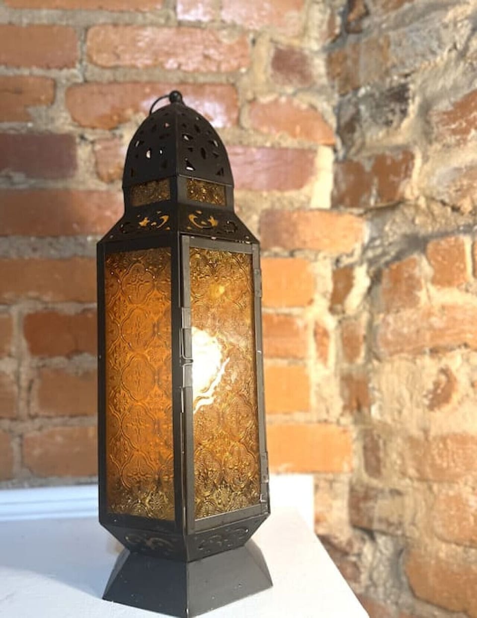 Little touches make the space warm and cozy!
