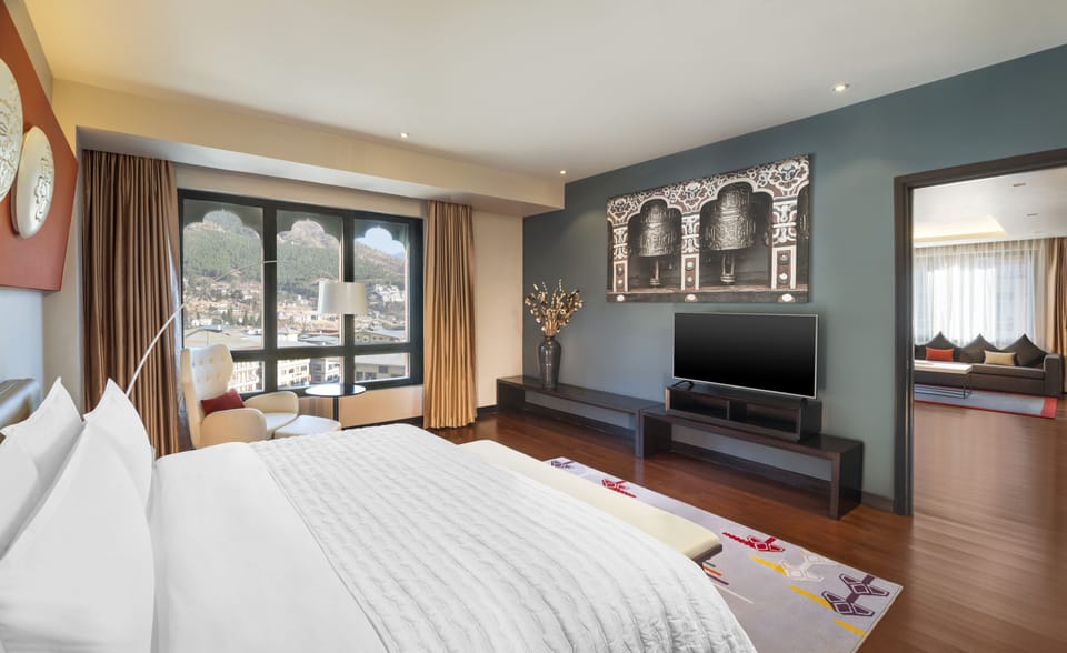 1 bedroom, premium bedding, minibar, in-room safe