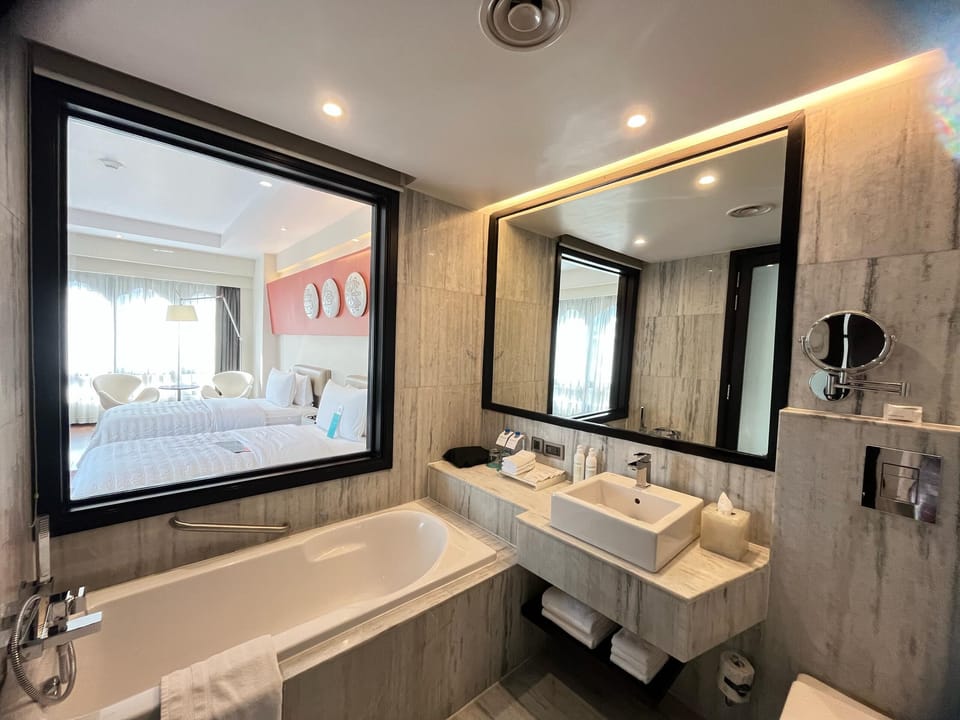 Classic Room, 2 Twin Beds | Bathroom | Separate tub and shower, hair dryer, bathrobes, slippers