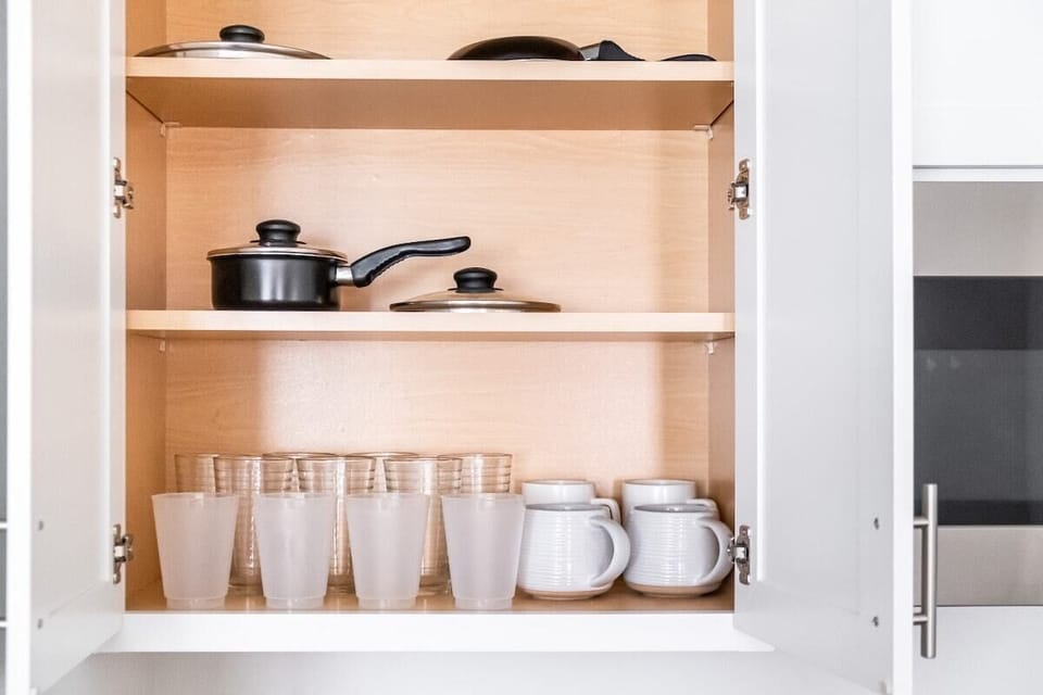 Kitchen Essentials - Glasses, Cookware & More