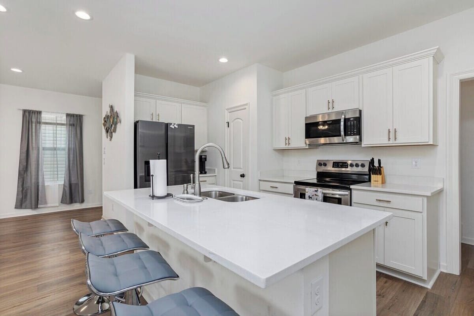 Kitchen Table - Gather, Connect & Enjoy
