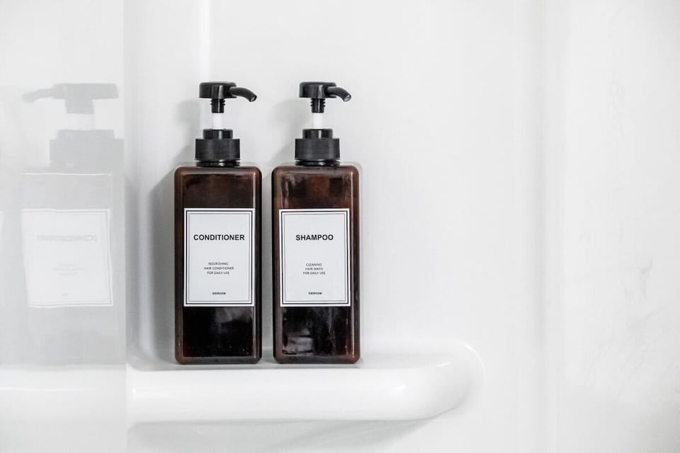 Shampoo, Conditioner & Body Wash in All Full Bathrooms 