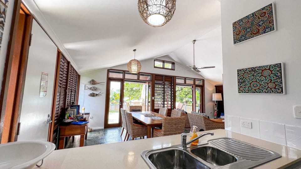 Wongalinga 9 - Kitchen 