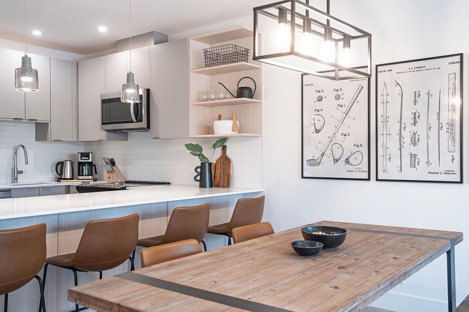 Condo | Private kitchen | Coffee/tea maker, full-size fridge, microwave, oven