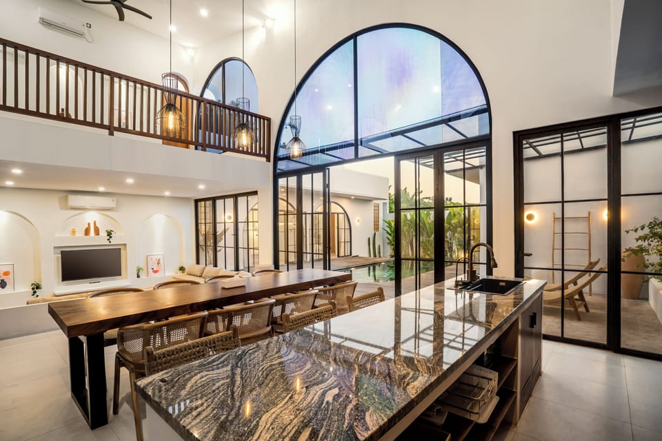 Deluxe Villa, 3 Bedrooms, Private Pool, Pool View | Dining room