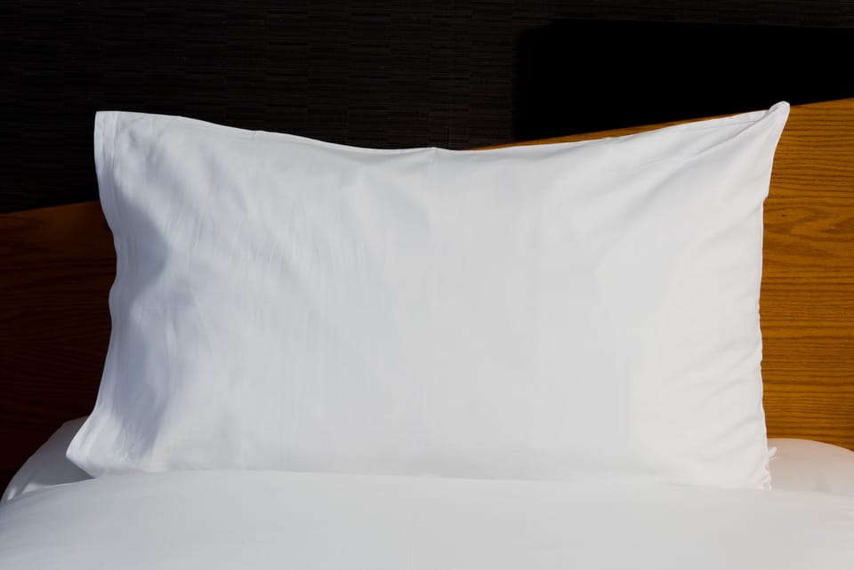 Standard Room (with Free Hot Breakfast) | Desk, laptop workspace, iron/ironing board, free cribs/infant beds