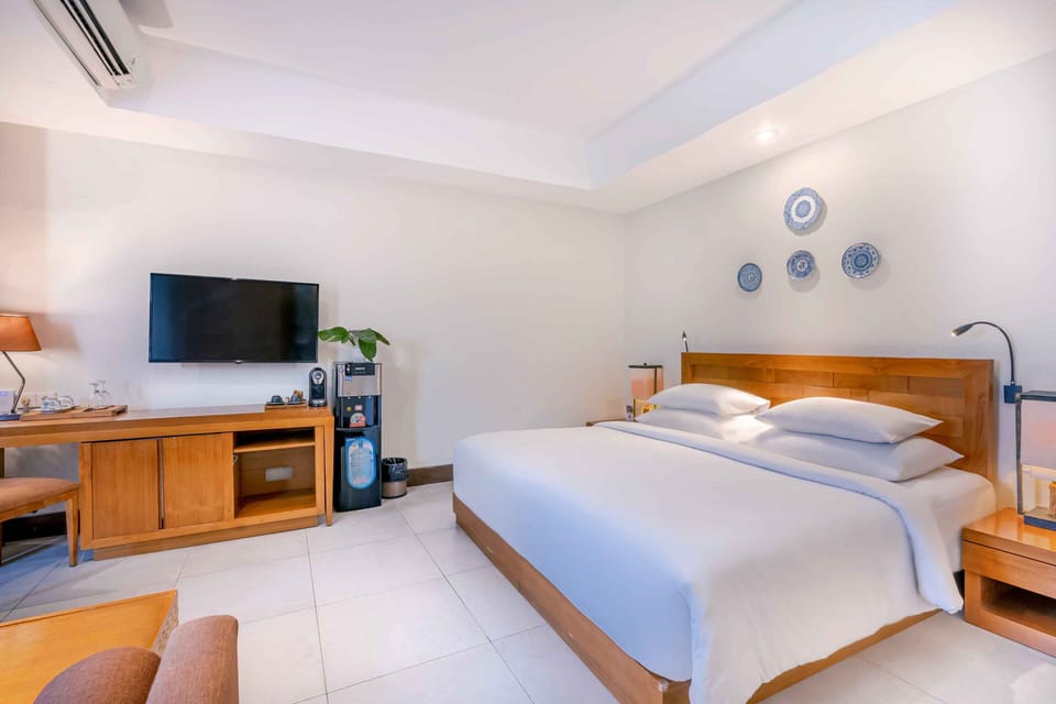 In-room safe, desk, blackout drapes, iron/ironing board