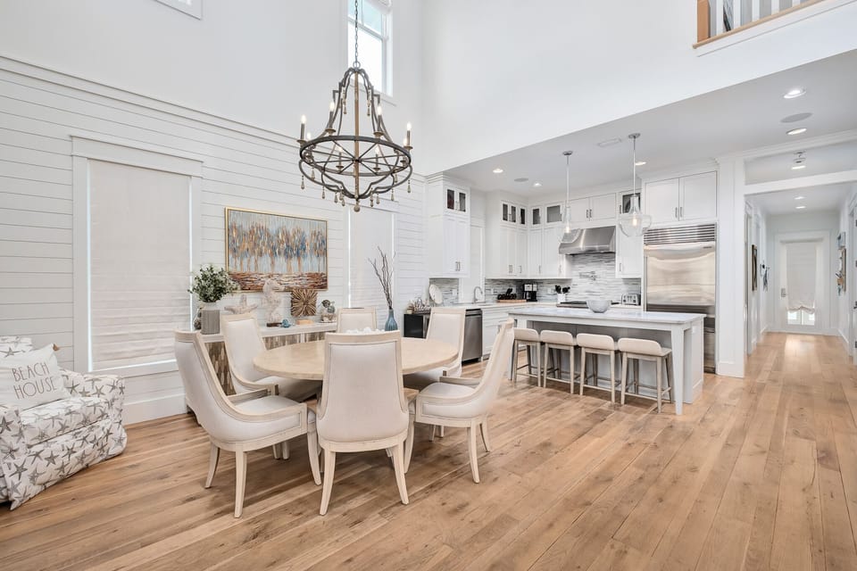 Dining Area with Seating for 6
