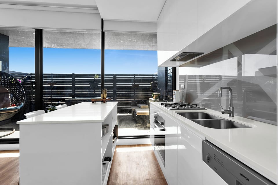 Well equipped kitchen to prepare meals
