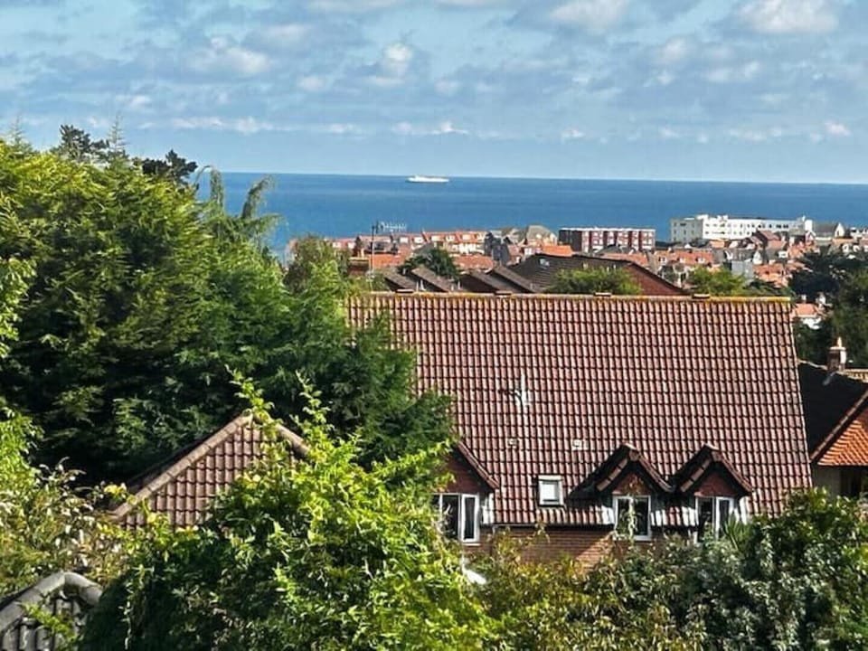 Dual aspect room with great views across Sheringham and out to sea